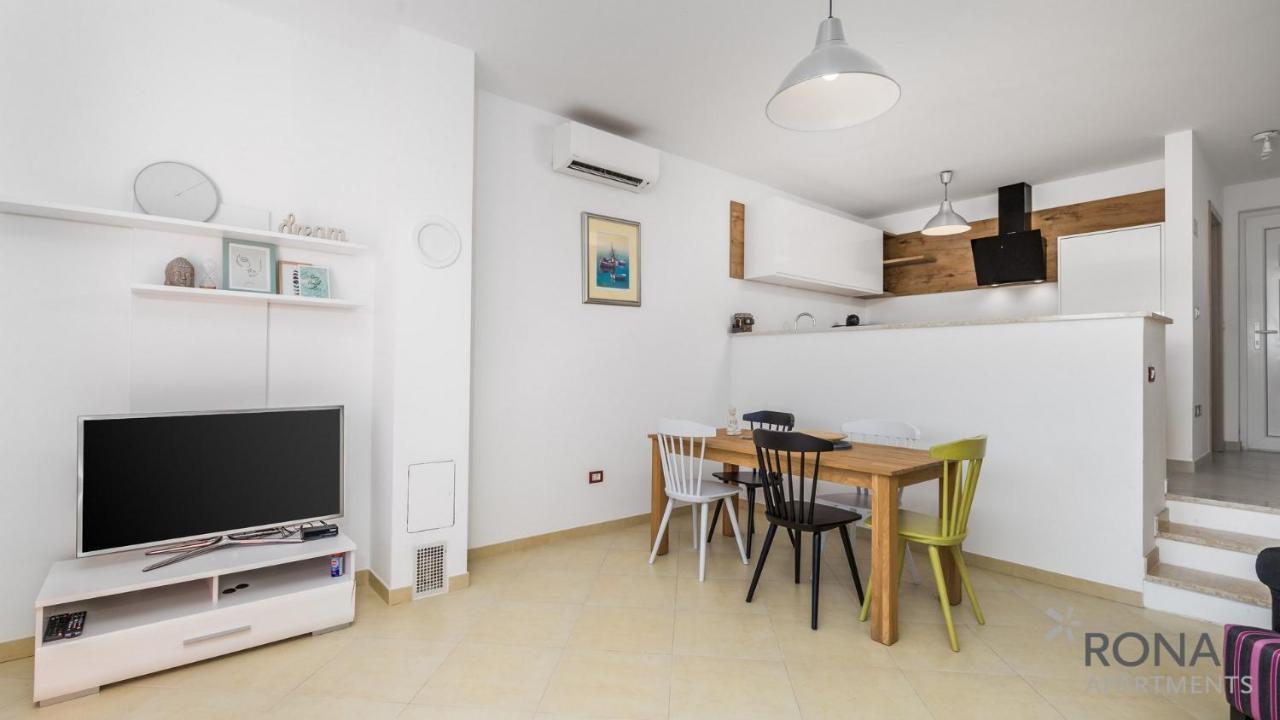 Rona Apartment Denis Umag Exterior foto