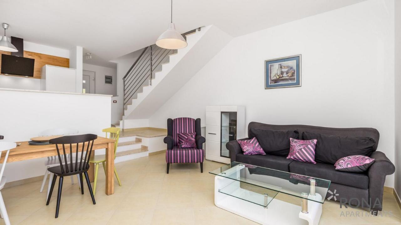 Rona Apartment Denis Umag Exterior foto